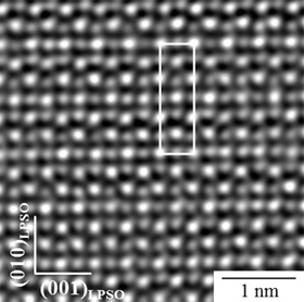 高温形状記憶合金として期待されるジルコニウム合金の透過電子顕微鏡像。